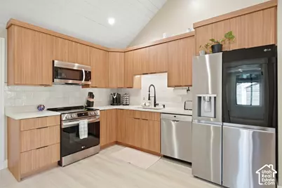 4165 S 2700 W #3D, Taylorsville, UT 84129 - Photo 4
