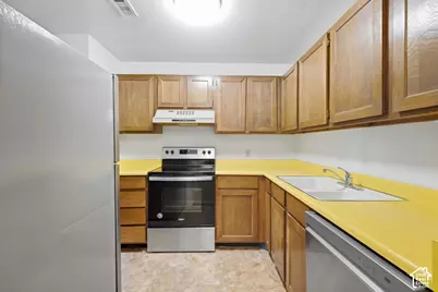 425 S 1000 E #304C, Salt Lake City, UT 84102 - Photo 10