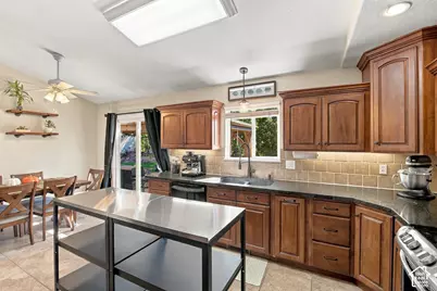 359 W 1420 S, Payson, UT 84651 - Photo 10