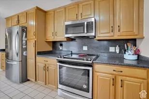 698 N Parkway Ave, Tooele, UT 84074 - Photo 4