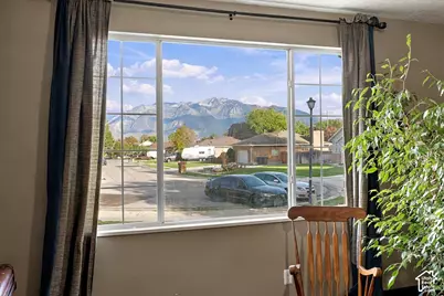9766 S Pendleton Way, South Jordan, UT 84095 - Photo 4