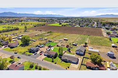 4901 W 650 N, West Point, UT 84015 - Photo 36