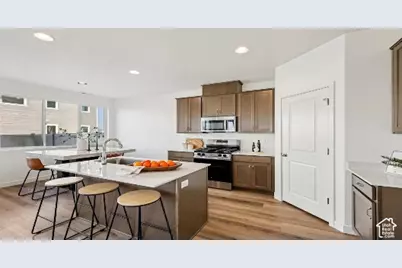 2592 N 2080 W #181, Clinton, UT 84015 - Photo 4