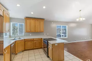8354 S Oak Gate Dr W, West Jordan, UT 84081 - Photo 12