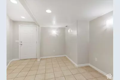 8354 S Oak Gate Dr W, West Jordan, UT 84081 - Photo 28