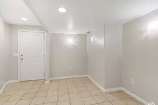 8354 S Oak Gate Dr W, West Jordan, UT 84081 - Photo 28