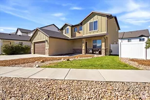 3034 S Edgewater Ln, Syracuse, UT 84075 - Photo 2