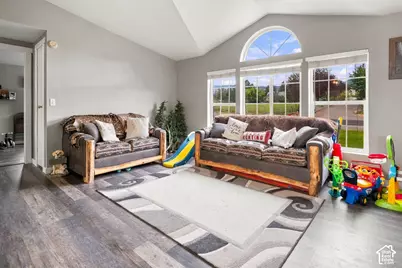 287 E 100 N, Glenwood, UT 84730 - Photo 22