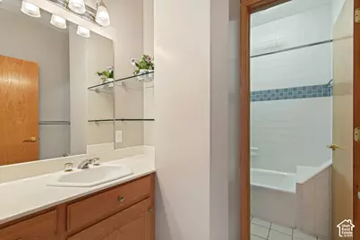 2457 S Scenic Dr, Salt Lake City, UT 84109 - Photo 38
