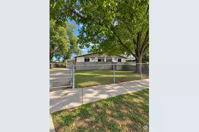2389 S Keys St W, West Valley, UT 84119 - Photo 14