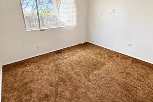 2389 S Keys St W, West Valley, UT 84119 - Photo 20
