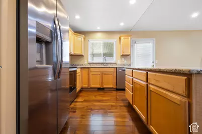 10242 N Redwood Dr, Cedar Hills, UT 84062 - Photo 8