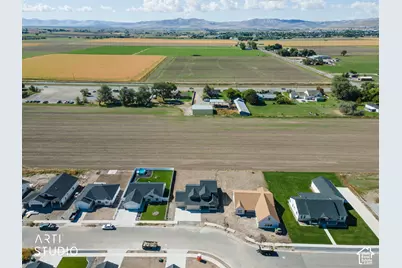 10307 N Vista Ln, Elwood, UT 84337 - Photo 46