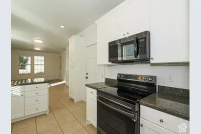 10326 S Millerton Dr W, South Jordan, UT 84009 - Photo 6