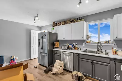 395 N Landmark Dr W, Tooele, UT 84074 - Photo 8