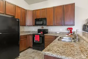 713 W Buckingham Dr, North Salt Lake, UT 84054 - Photo 10