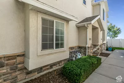 713 W Buckingham Dr, North Salt Lake, UT 84054 - Photo 2