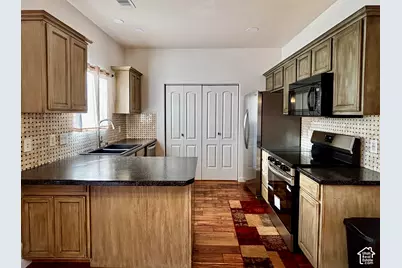 300 E 300 N #I6, Kanab, UT 84741 - Photo 6