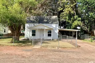 75 E 400 S, Richfield, UT 84701 - Photo 2
