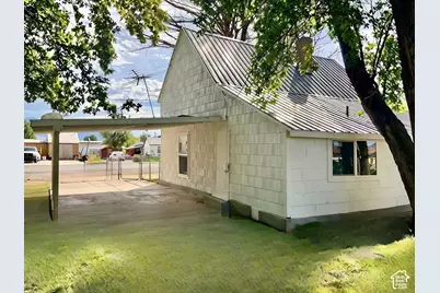 75 E 400 S, Richfield, UT 84701 - Photo 4