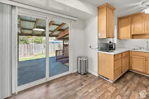 190 Ross Dr, Clearfield, UT 84015 - Photo 8