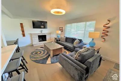 995 E Sagehill Dr S, Millcreek, UT 84124 - Photo 2