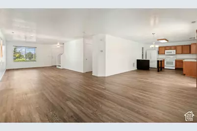 972 N 210 W, Tooele, UT 84074 - Photo 6