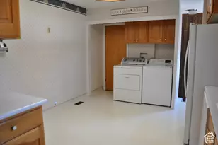 441 E Mary Rose Dr S, Murray, UT 84107 - Photo 28