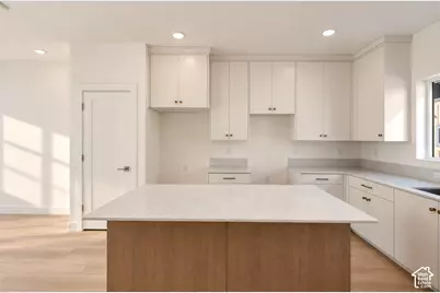 1225 S Glendale Dr, Salt Lake City, UT 84104 - Photo 2