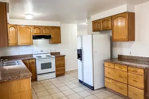 5333 Peachwood Cir, Taylorsville, UT 84118 - Photo 10