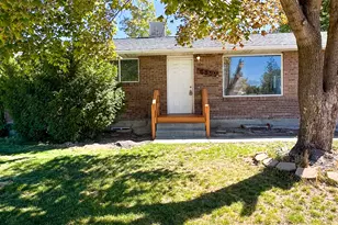5333 Peachwood Cir, Taylorsville, UT 84118 - Photo 2