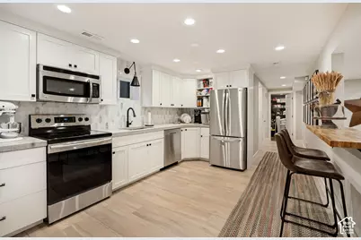 425 E 400 N, Bountiful, UT 84010 - Photo 26