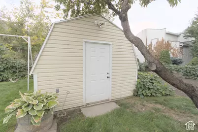 1254 N Main St, Centerville, UT 84014 - Photo 28