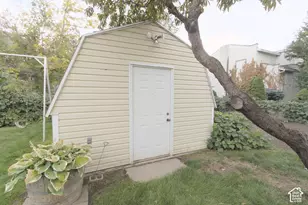1254 N Main St, Centerville, UT 84014 - Photo 28