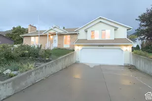 1254 N Main St, Centerville, UT 84014 - Photo 2