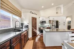 248 E Gold Leaf Circle, Draper, UT 84020 - Photo 4