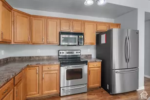 247 E Sunshine Dr, Saratoga Springs, UT 84045 - Photo 12