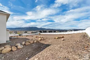 2907 E Dreyden Ln, Eagle Mountain, UT 84005 - Photo 8