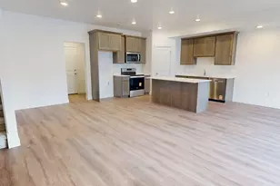 765 N Pheasantbrook Dr, Centerville, UT 84014 - Photo 6