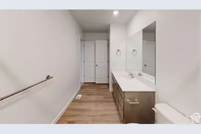 765 N Pheasantbrook Dr, Centerville, UT 84014 - Photo 18