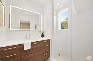 189 N R St E, Salt Lake City, UT 84103 - Photo 28