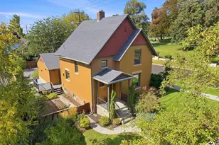189 N R St E, Salt Lake City, UT 84103 - Photo 2