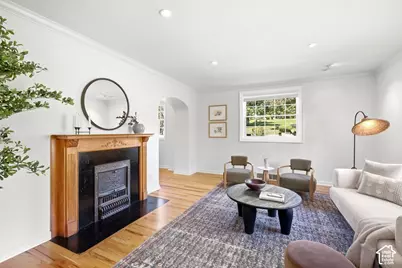 189 N R St E, Salt Lake City, UT 84103 - Photo 8