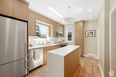 189 N R St E, Salt Lake City, UT 84103 - Photo 20
