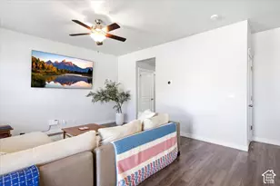 1453 E Primrose Ln, Layton, UT 84040 - Photo 4