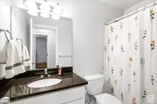1453 E Primrose Ln, Layton, UT 84040 - Photo 22
