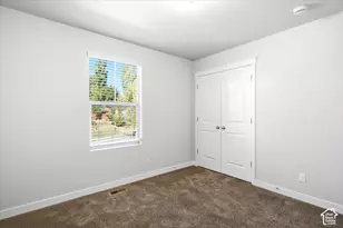 1453 E Primrose Ln, Layton, UT 84040 - Photo 20