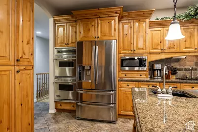 11469 S Tara Woods Ln, South Jordan, UT 84095 - Photo 16