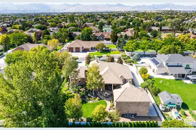 11469 S Tara Woods Ln, South Jordan, UT 84095 - Photo 86