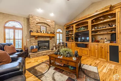 11469 S Tara Woods Ln, South Jordan, UT 84095 - Photo 10
